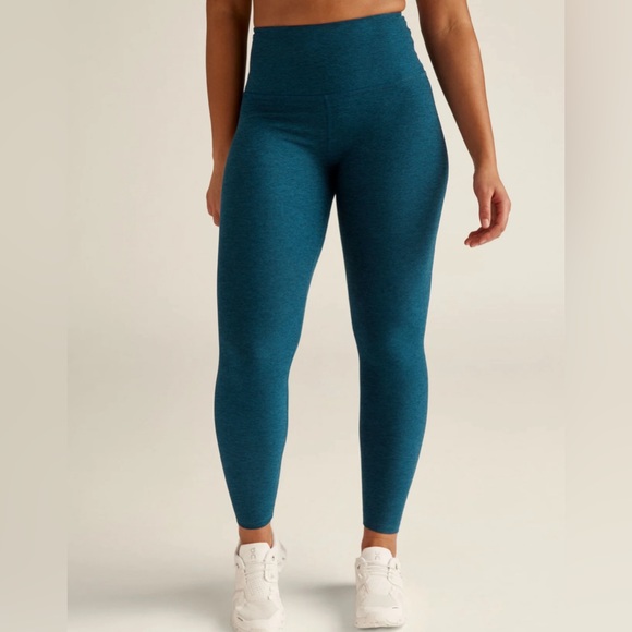 Like new beyond yoga caught in the midi leggings - Picture 2 of 3